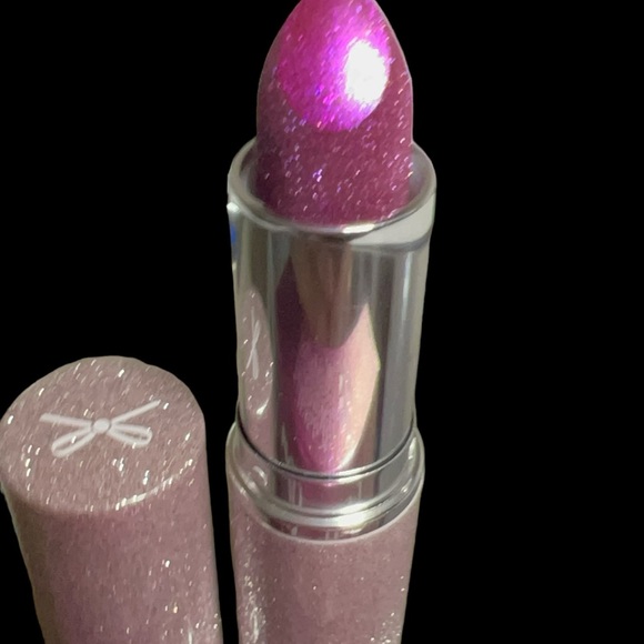 Metallic Glitter Lipstick - Picture 11 of 17